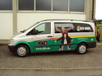 DFB-Mobil in Gommersheim 2010